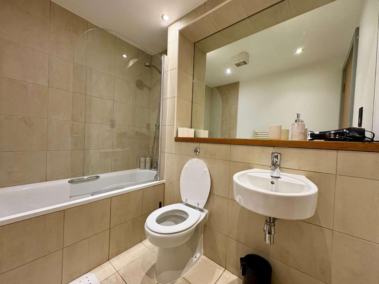 Modern 2-Bed Flat in York City Centre - Steps from Christmas Market — photo 8