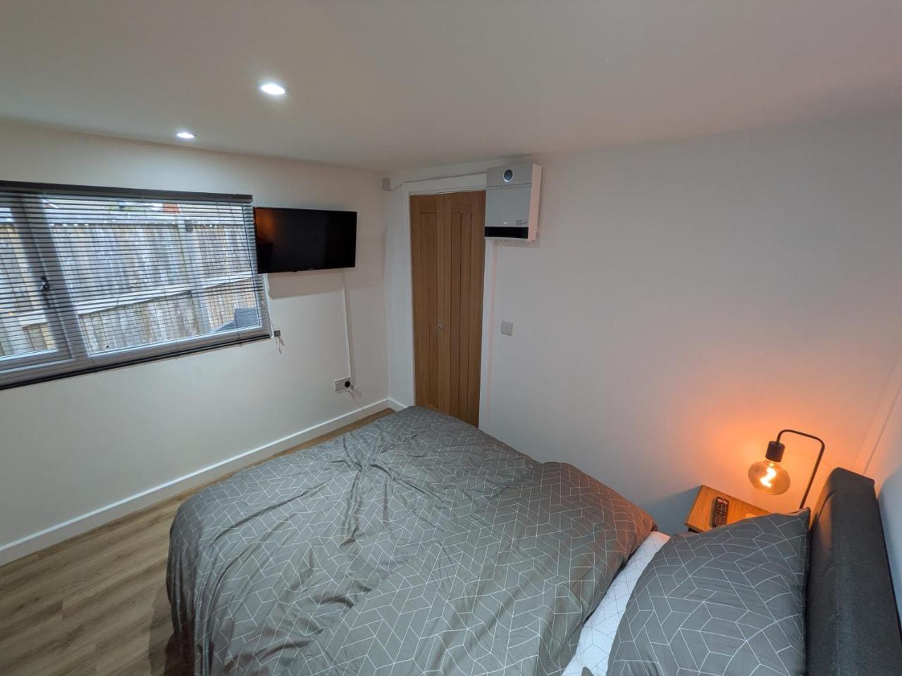 Modern Tiny Garden House — photo 2
