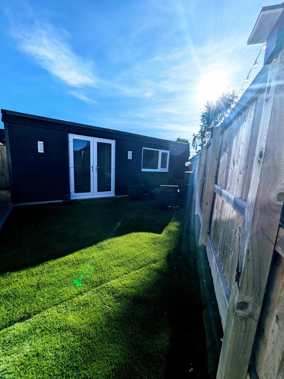 Modern Tiny Garden House — photo 6