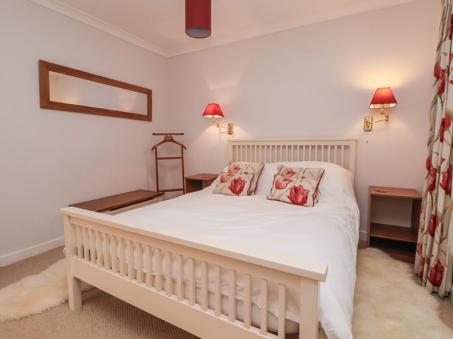 New Tower House- 10 Pear Tree Court — photo 10