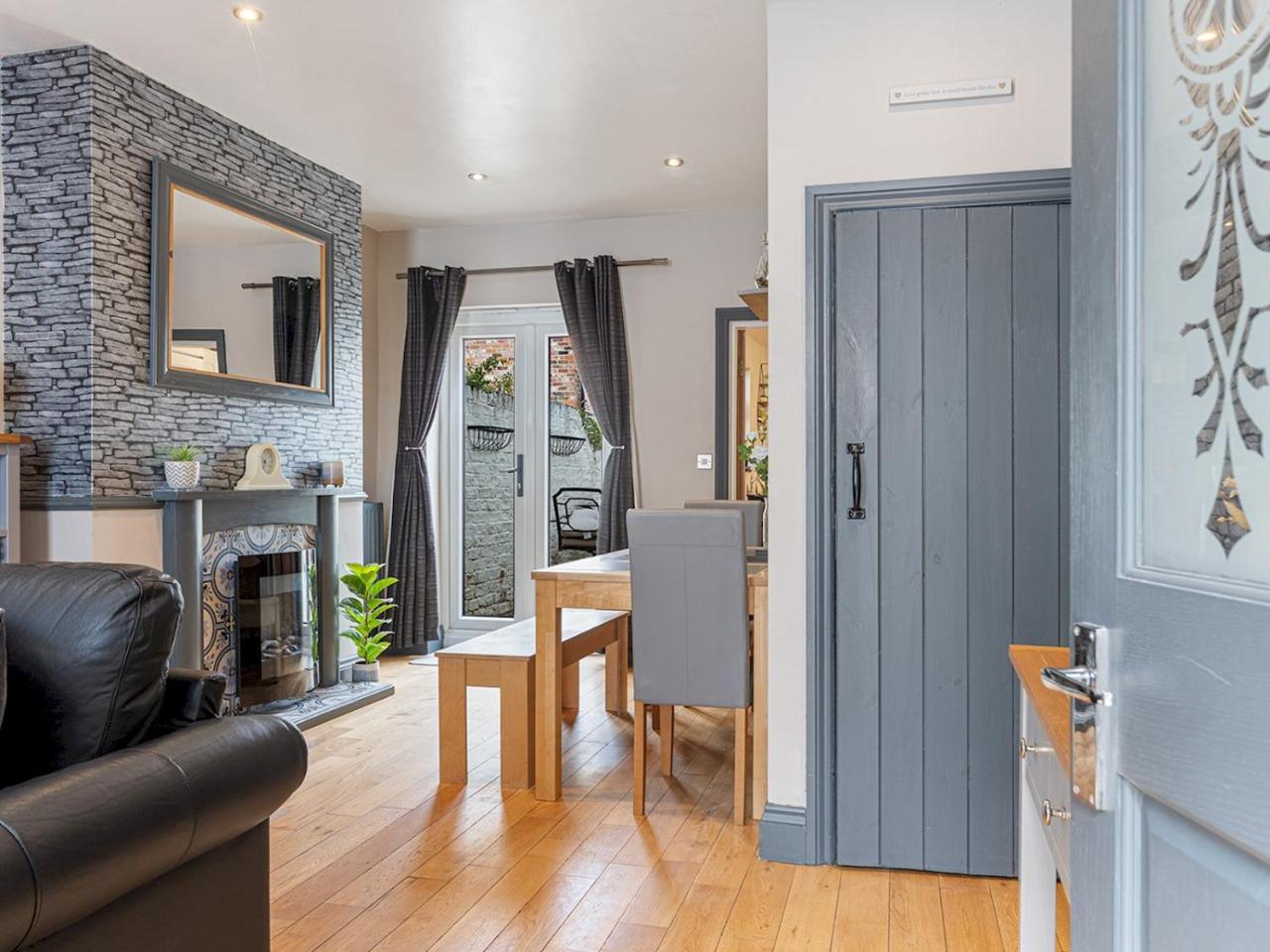 Pass the Keys Beautifully Cosy 2-bed Home in York — photo 4