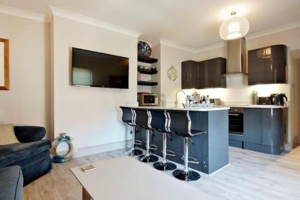 Pear Apartment York City Centre - Self Check-in, York, Yorkshire