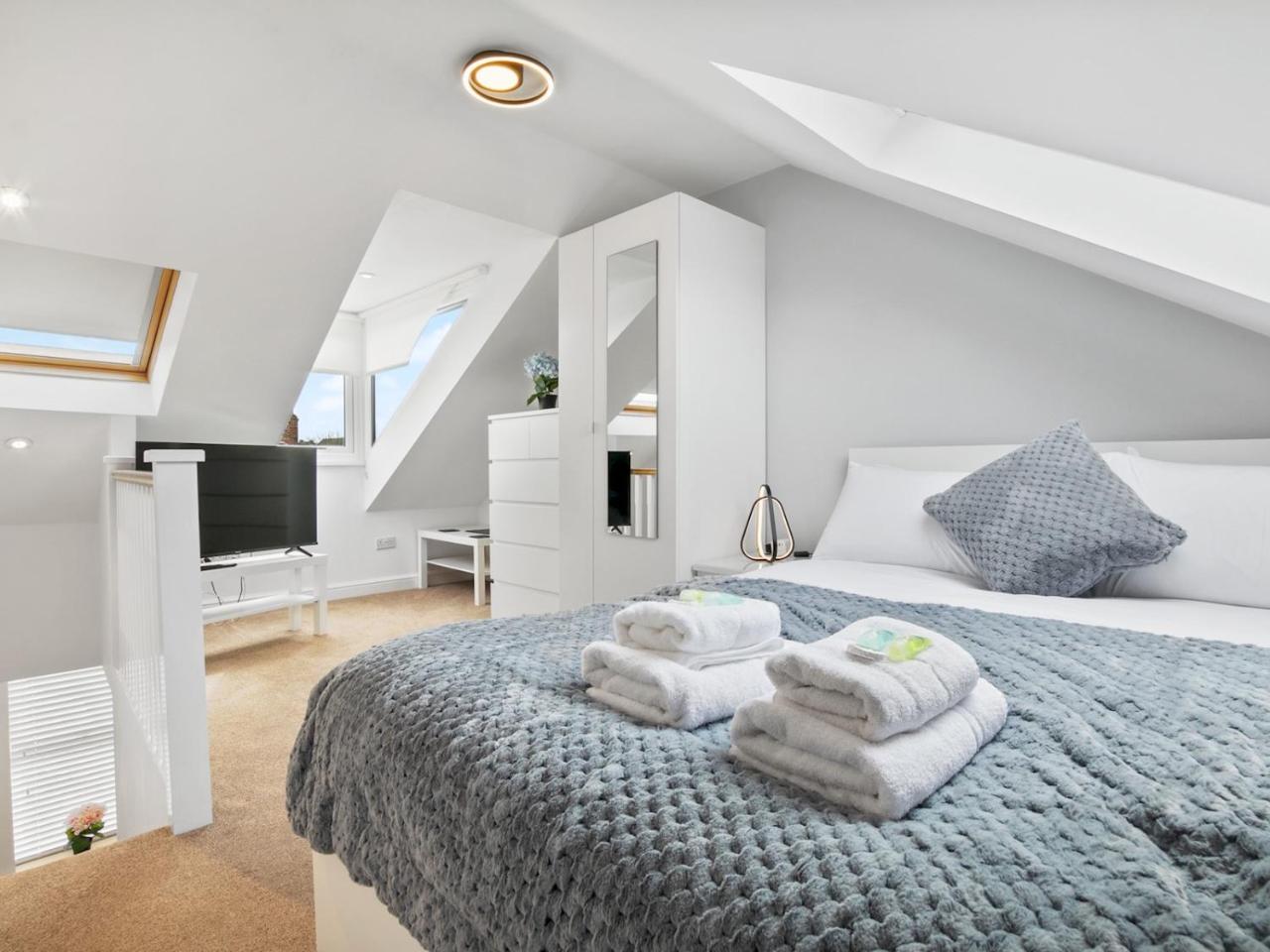 Refurbished 2 Bed Close To City - Pass The Keys — photo 2