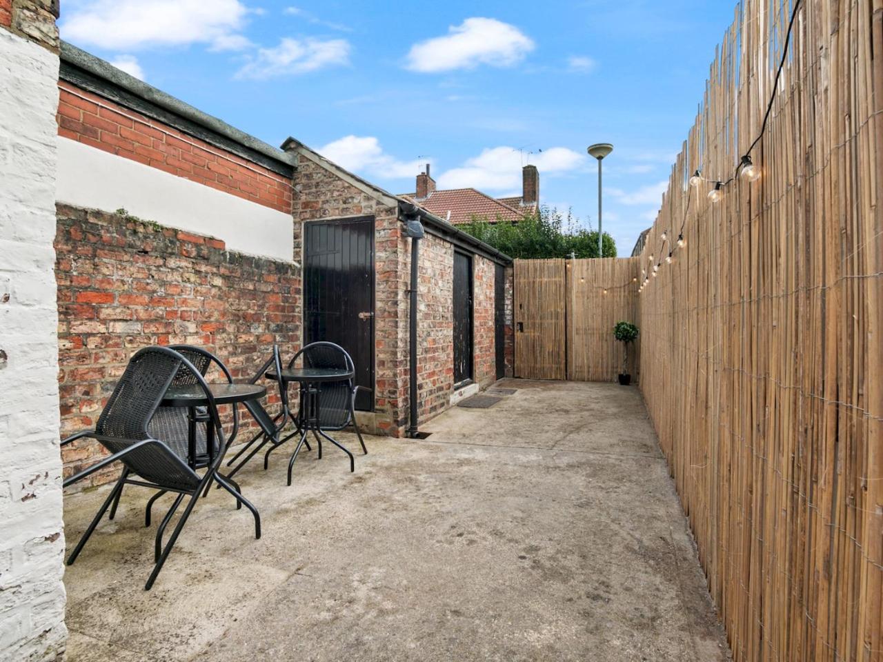 Refurbished 2 Bed Close To City - Pass The Keys — photo 6