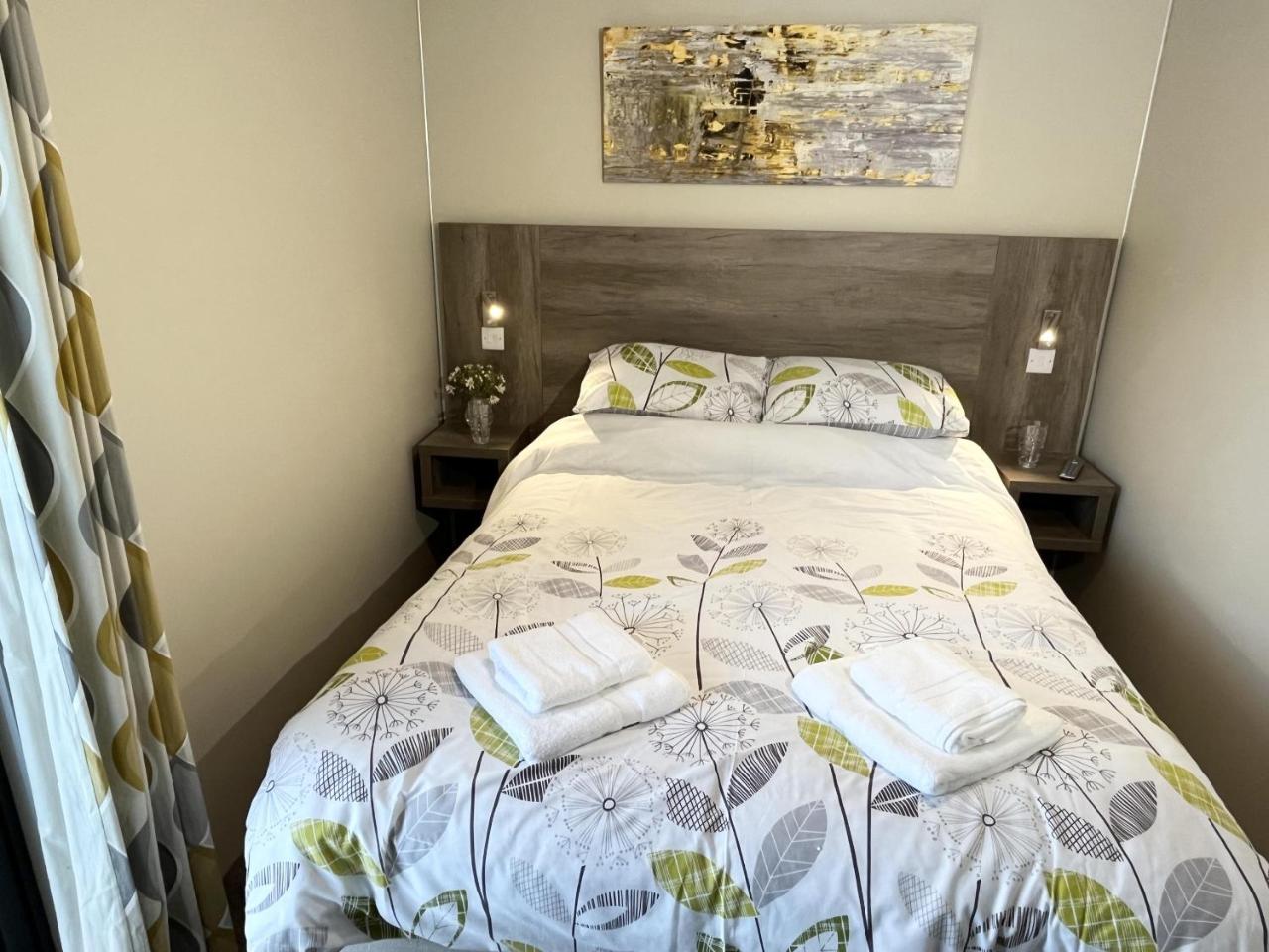 Rowan Boutique Lodge for couples with a dog — photo 2