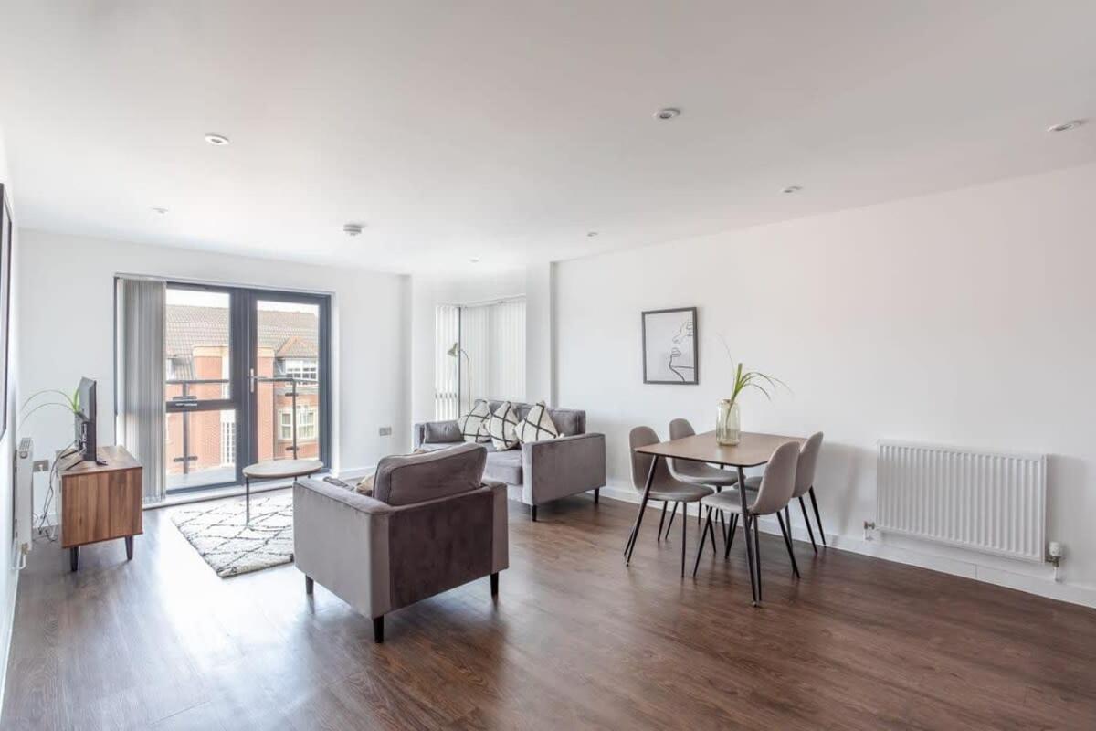 Stay Zeni, Ouse Court York Contemporary 2 Bed Flat — photo 4