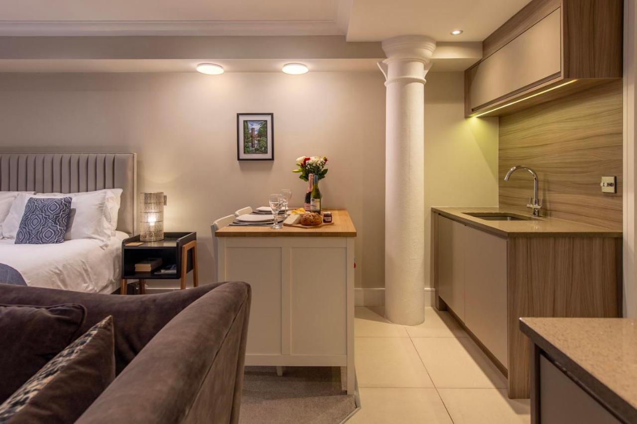 Staycation York at 1 Cocoa Suites with free parking — photo 4