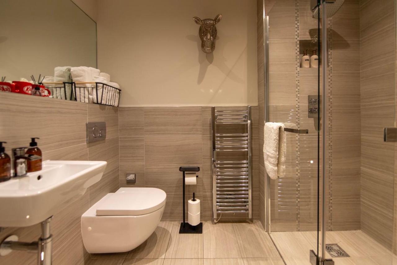 Staycation York at 1 Cocoa Suites with free parking — photo 8