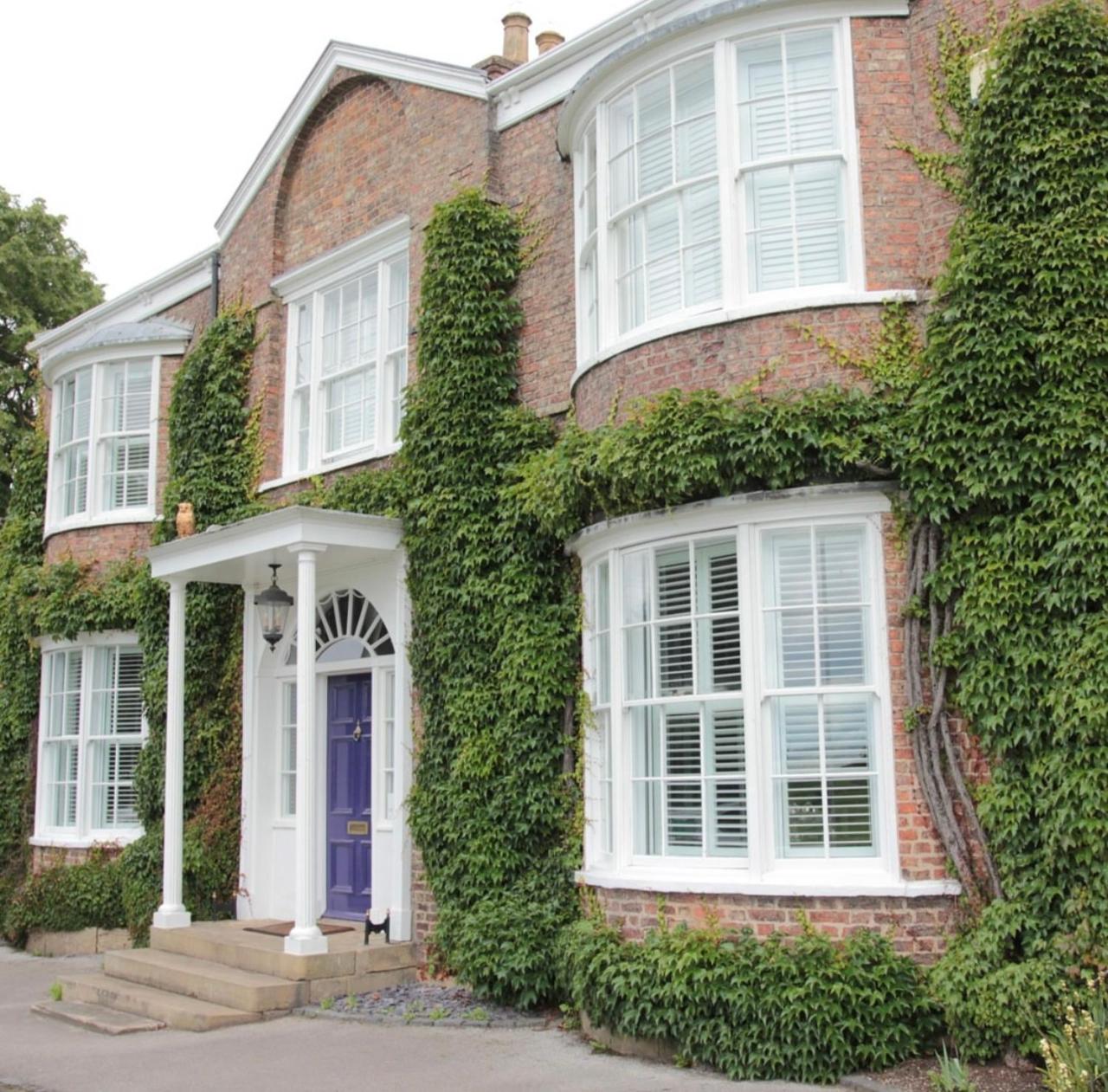 Studio - Sleeps 2 - Pets - Parking - Wifi, York, Yorkshire