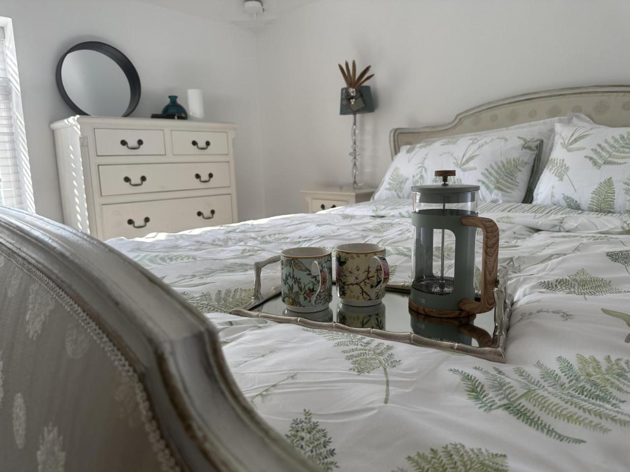 Studio - Sleeps 2 - Pets - Parking - Wifi — photo 2