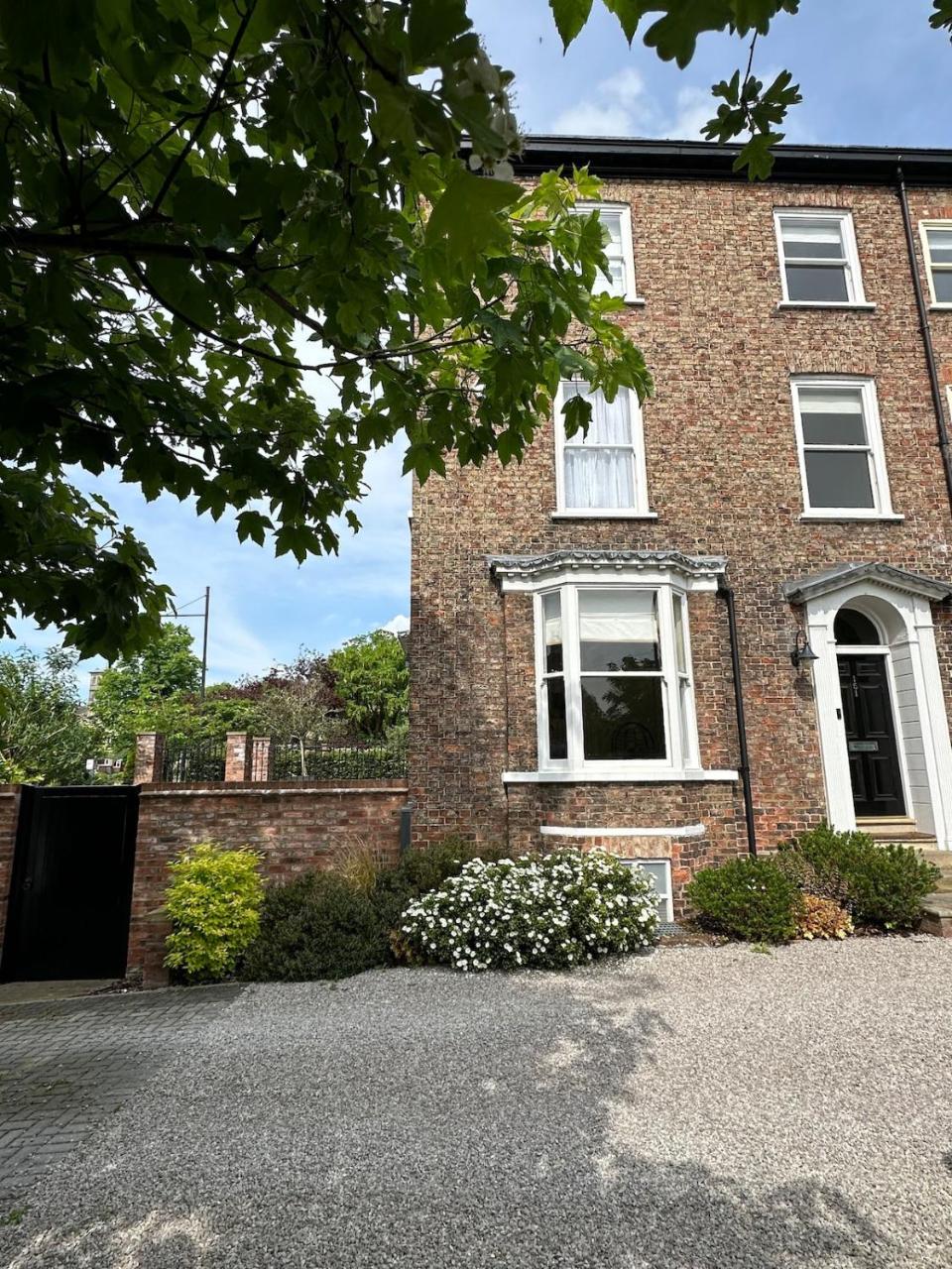 Stunning house near racecourse — photo 8