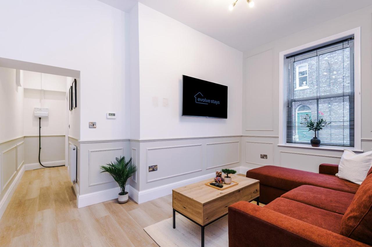 Stylish 1Bed Flat York Centre Sleeps 4, York, Yorkshire
