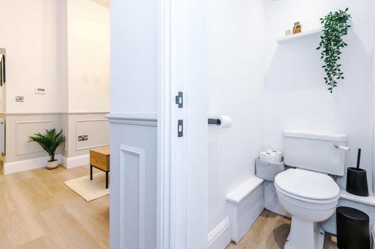 Stylish 1Bed Flat York Centre Sleeps 4 — photo 8