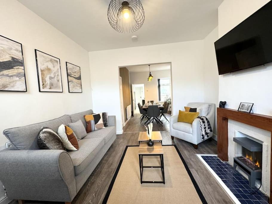 Stylish home in York - Free Wifi & Parking - Close to Racecourse & City Centre — photo 8