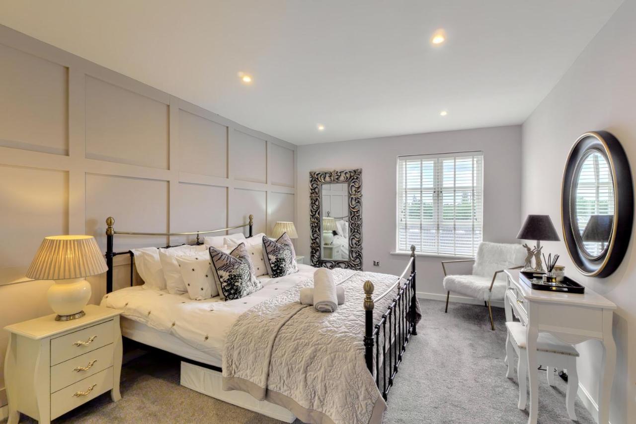 Stylish York flat with private parking — photo 3
