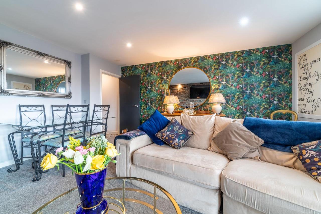 Stylish York flat with private parking — photo 6