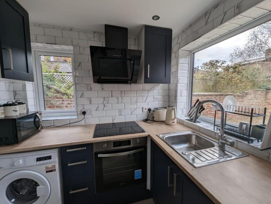 Stylish York Studio — photo 4