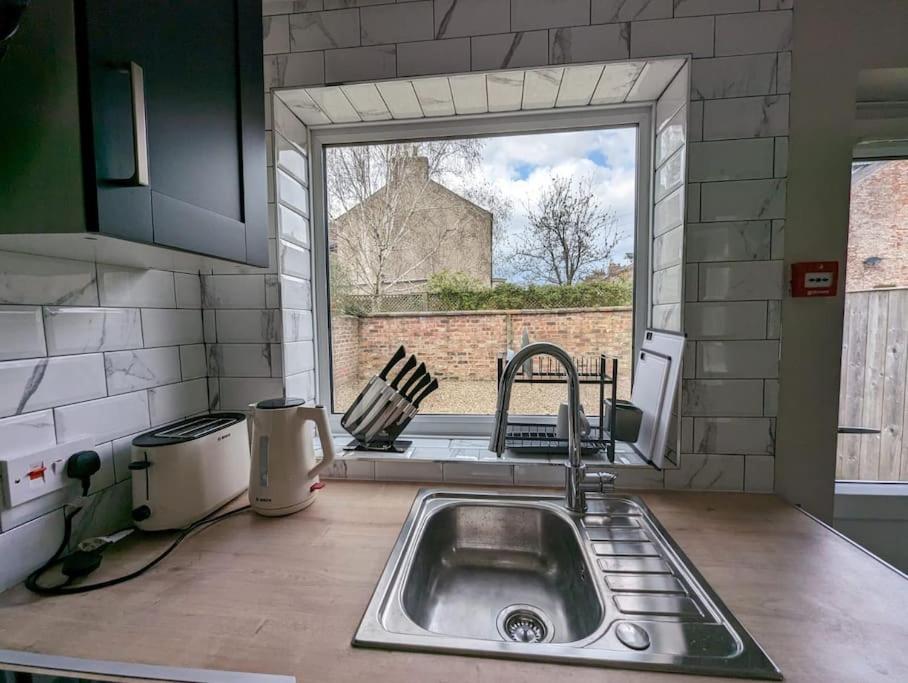 Stylish York Studio — photo 8