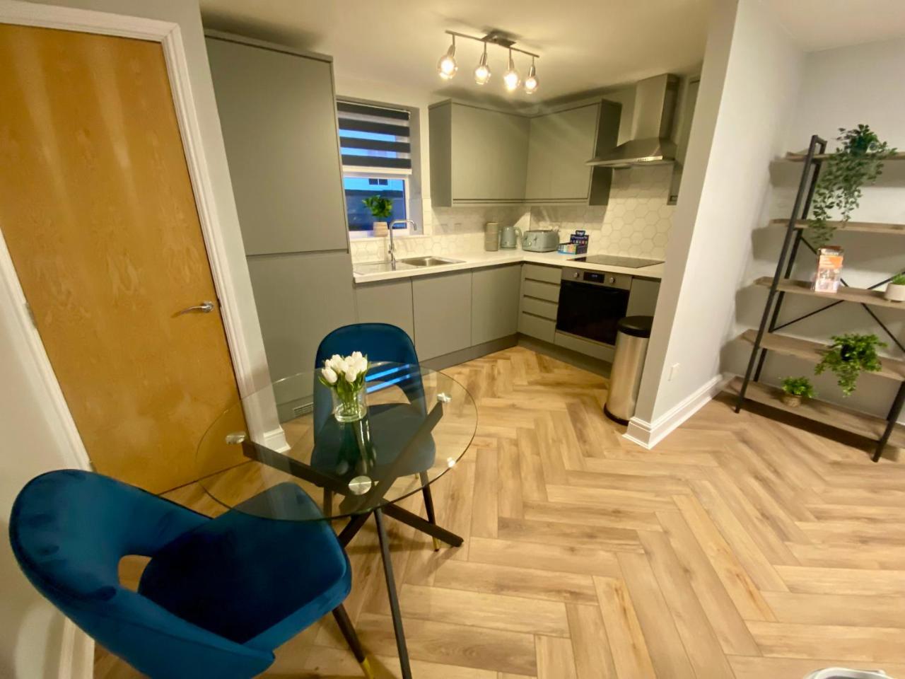 Superb City Centre Apartment within the City Walls — photo 4
