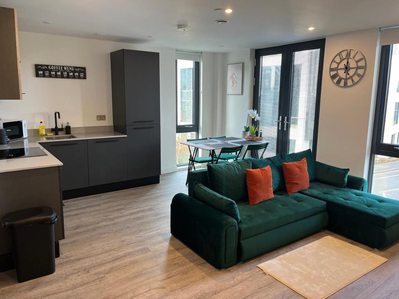Superb New Build City Centre Flat and Gym — photo 4