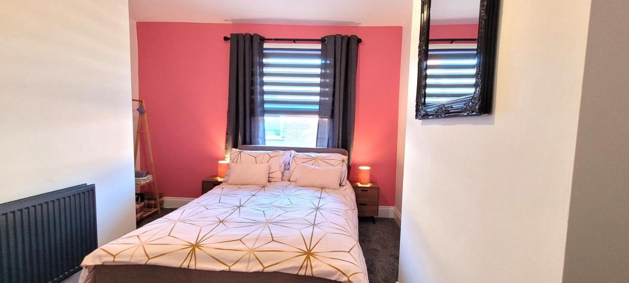 Sutherland St - 2 bed home with free Parking — photo 7