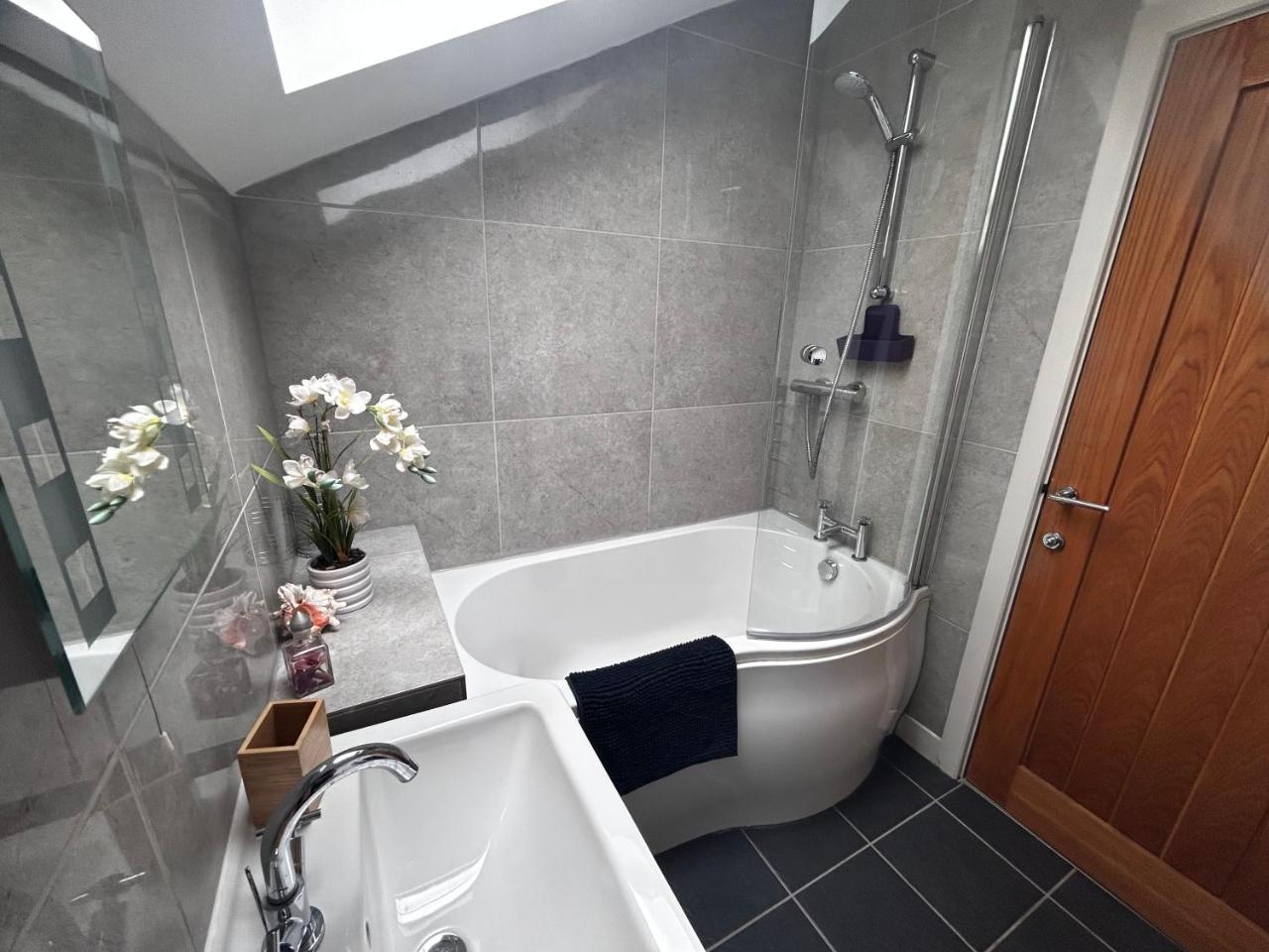 Tanyard Cottage - Whixley, York, North Yorkshire — photo 8