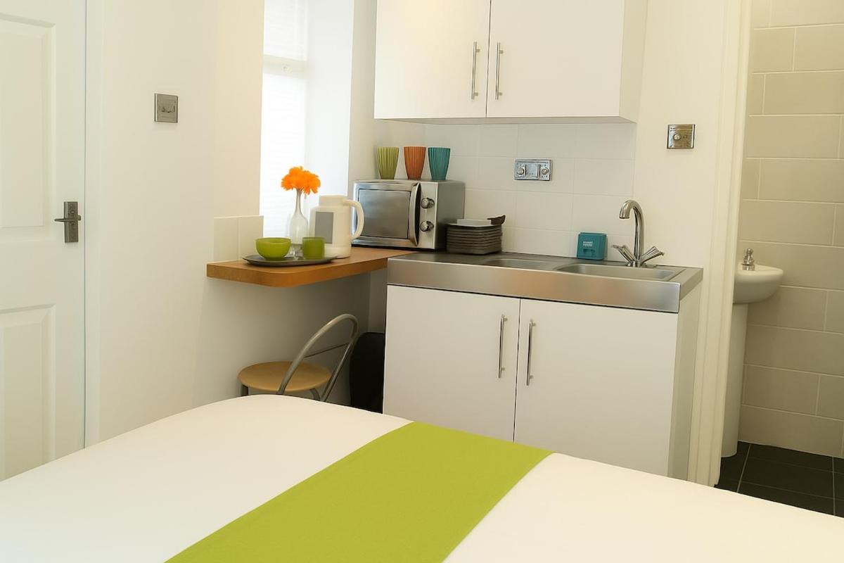 The Bolt Hole -Mini Studio — photo 3