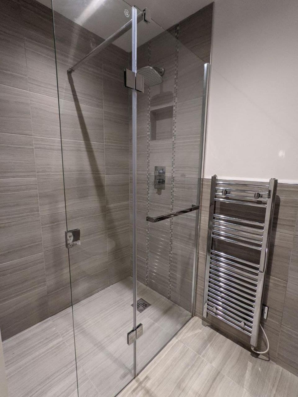 The Botanist's Hideout - Luxury Retreat with Parking — photo 4