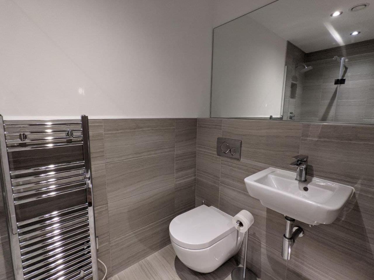 The Botanist's Hideout - Luxury Retreat with Parking — photo 7