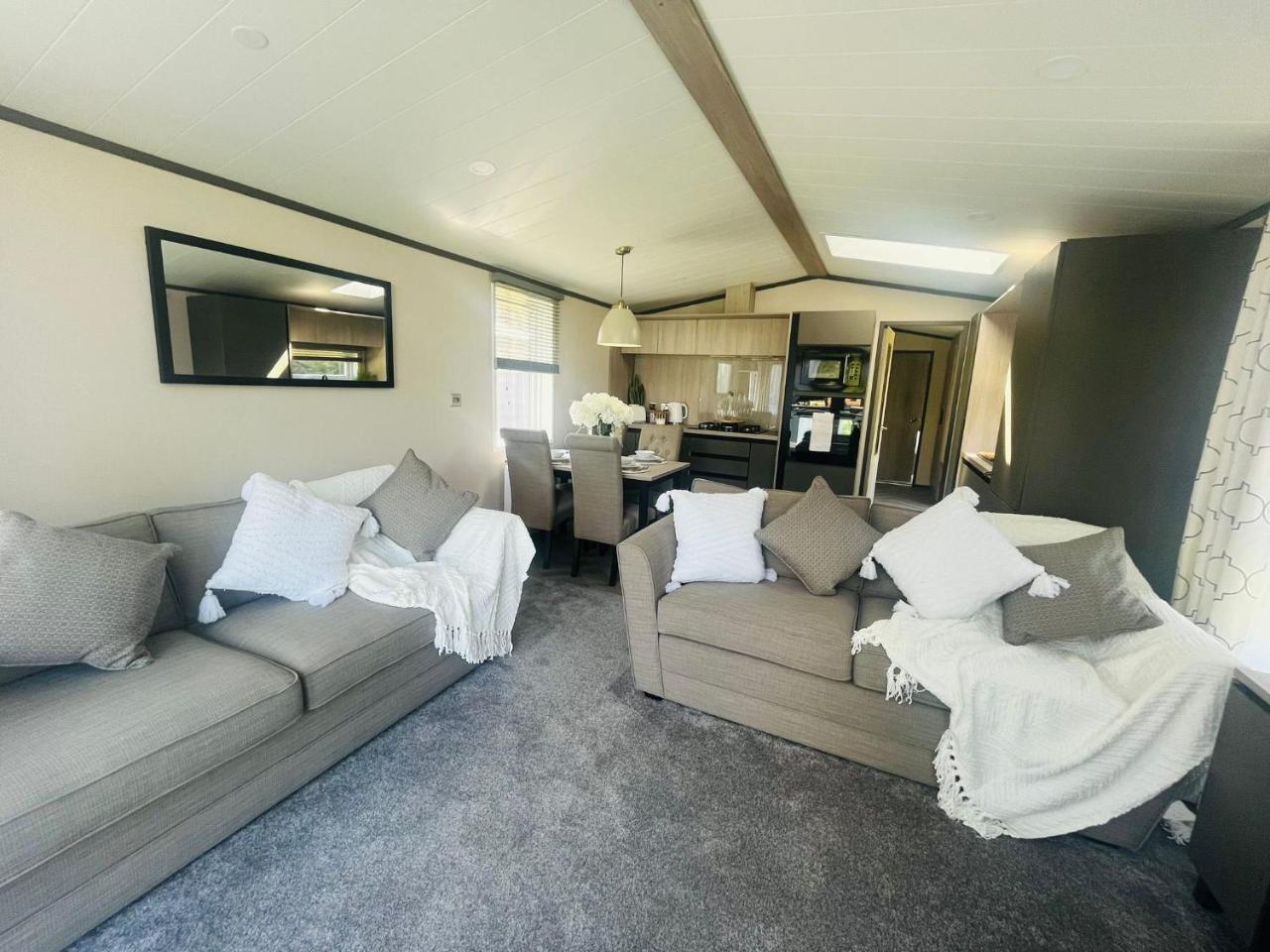 The Kestrel Lodge with Hot tub — photo 3