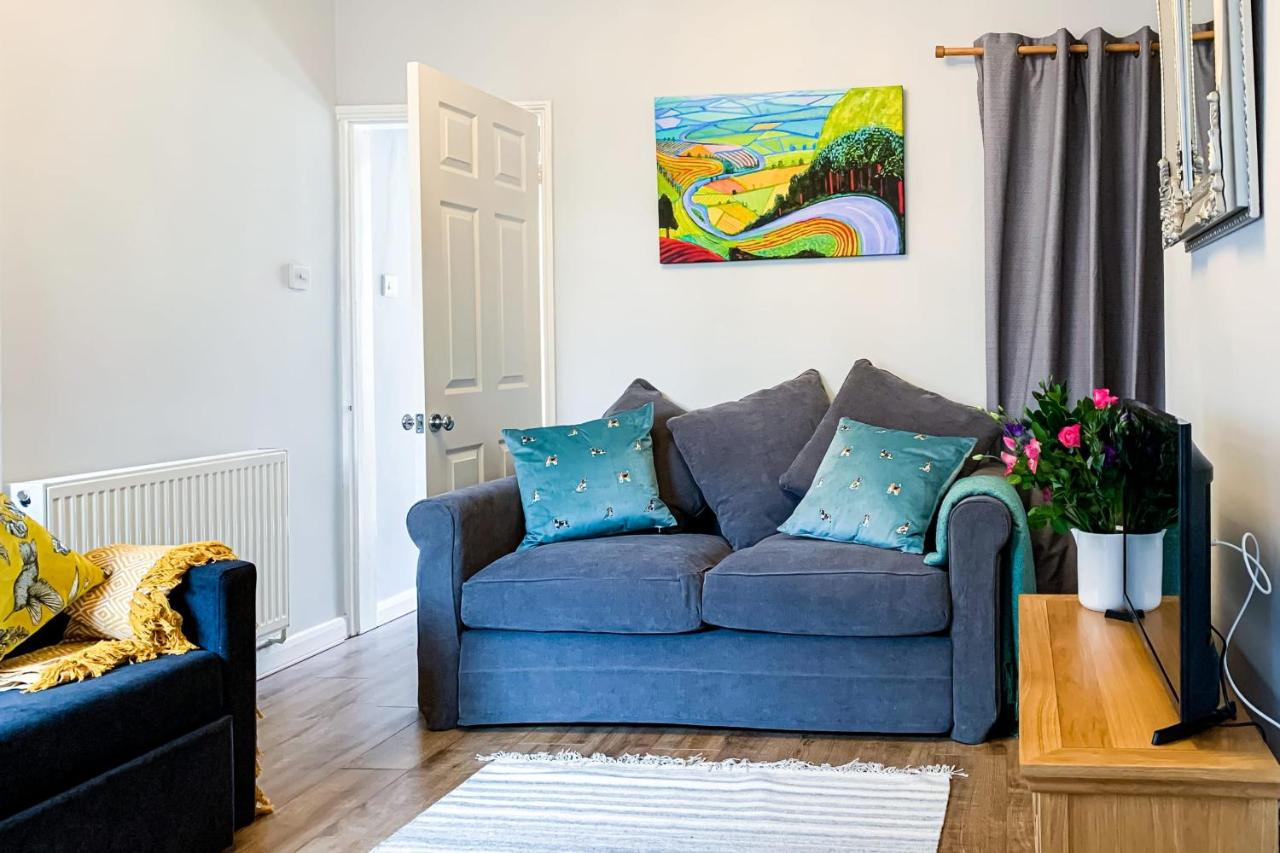The Knavesmire - Quaint Victorian Home With Free Parking — photo 2