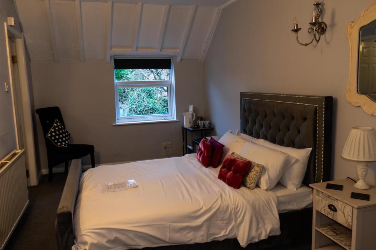 The lodge at Carlton tavern free parking — photo 6