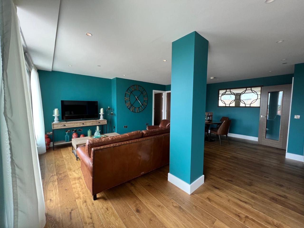 The Spitalfields Suite at Ryedale House — photo 5