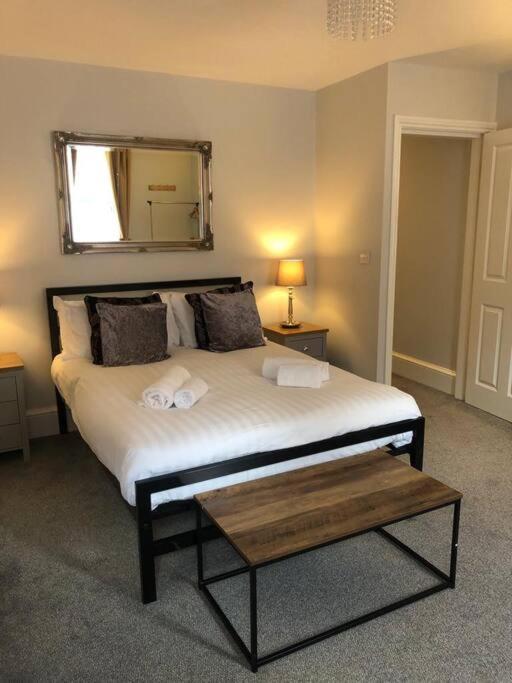 The Stuart Suite - spacious, affordable, city centre, York, Yorkshire