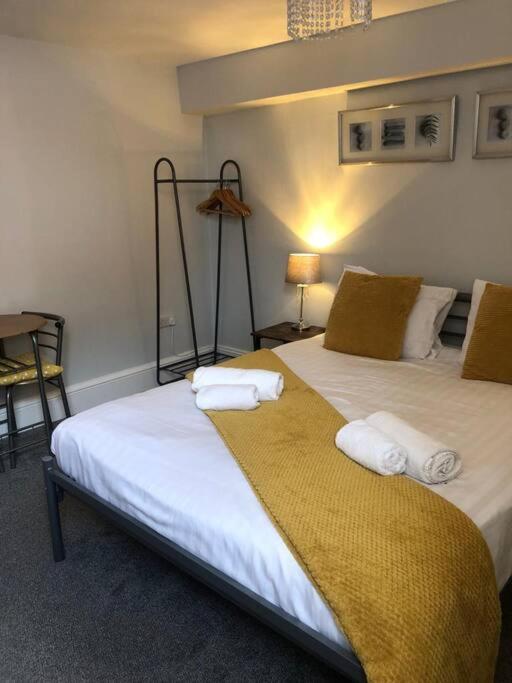 The Stuart Suite - spacious, affordable, city centre — photo 2