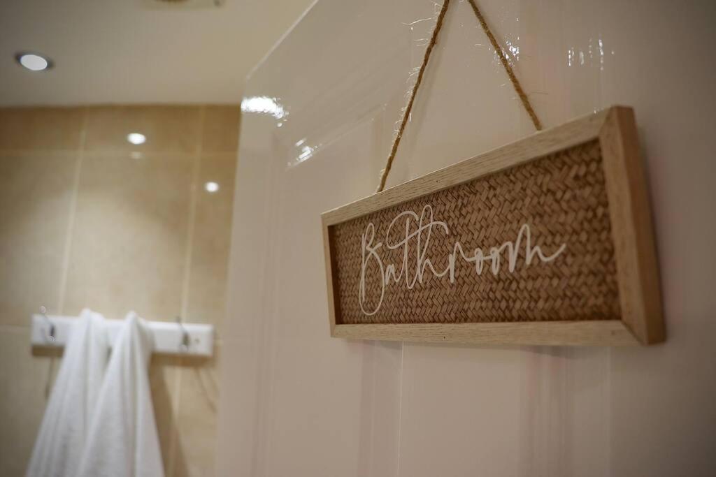 The Stuart Suite - spacious, affordable, city centre — photo 7