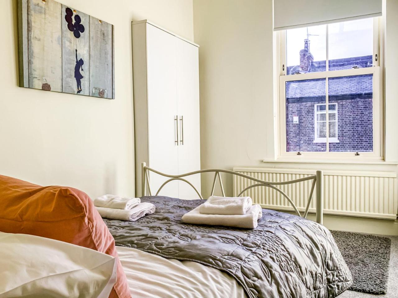 The Vines - Stunning Period Home With Free Parking — photo 2