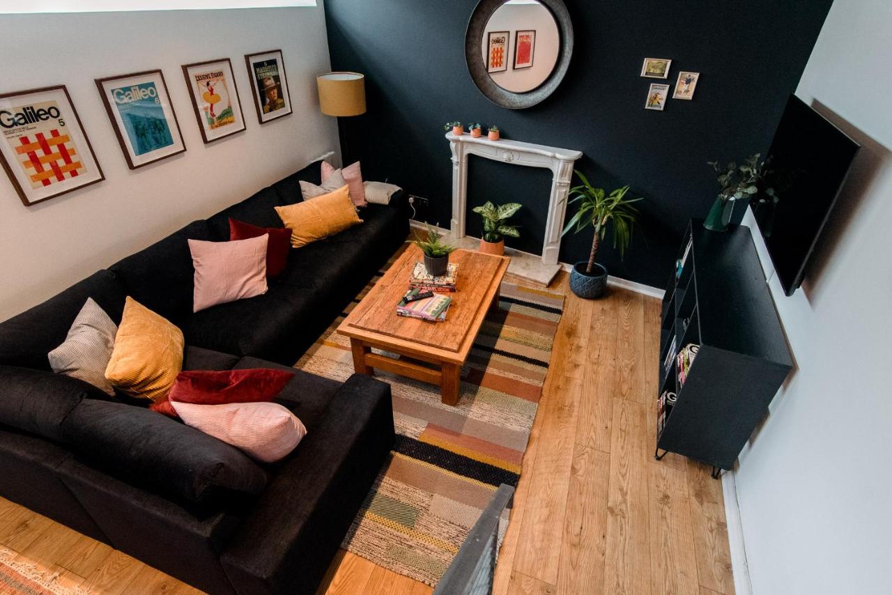 Unique, stylish and secluded home, with parking in the heart of historic York — photo 3