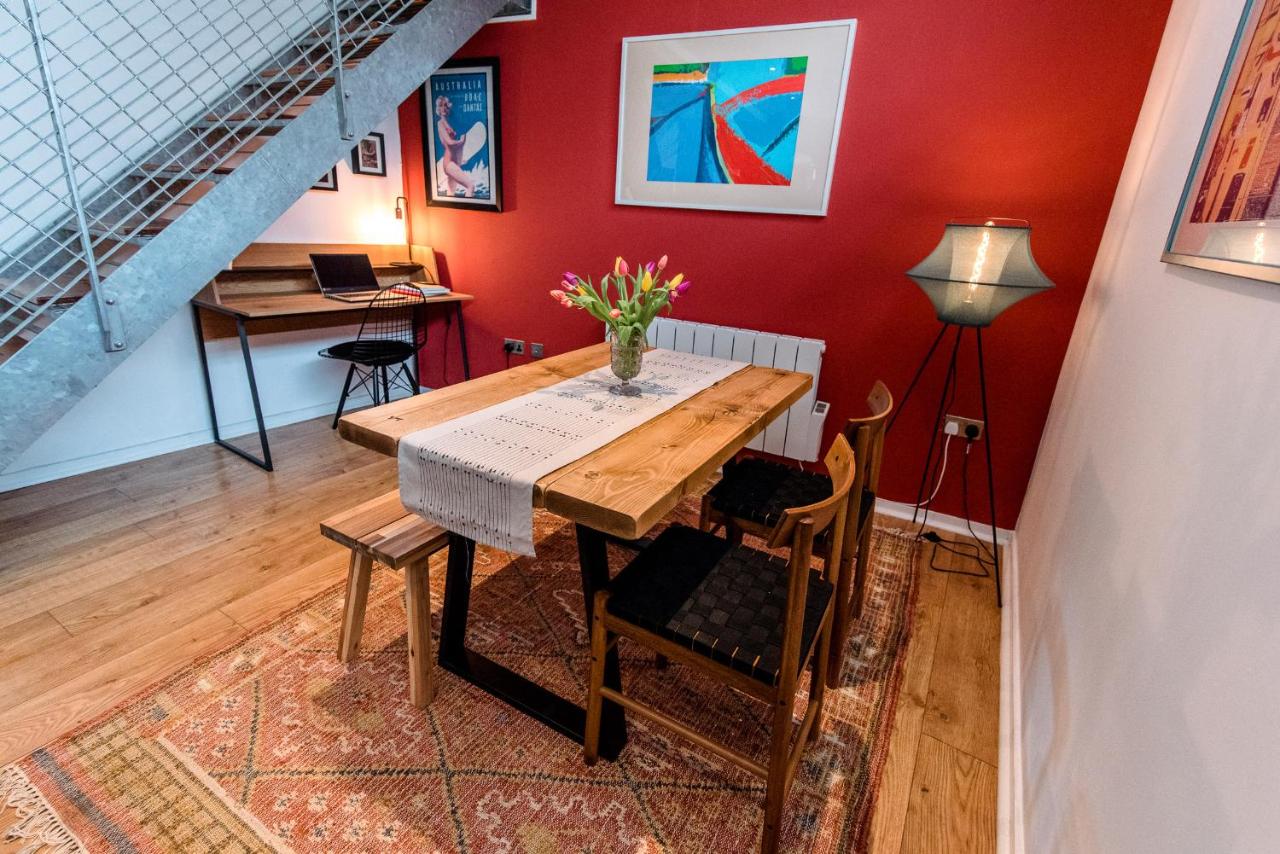 Unique, stylish and secluded home, with parking in the heart of historic York — photo 6