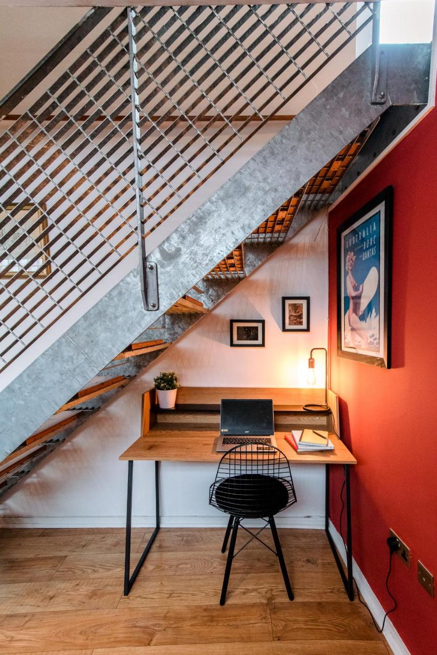 Unique, stylish and secluded home, with parking in the heart of historic York — photo 7