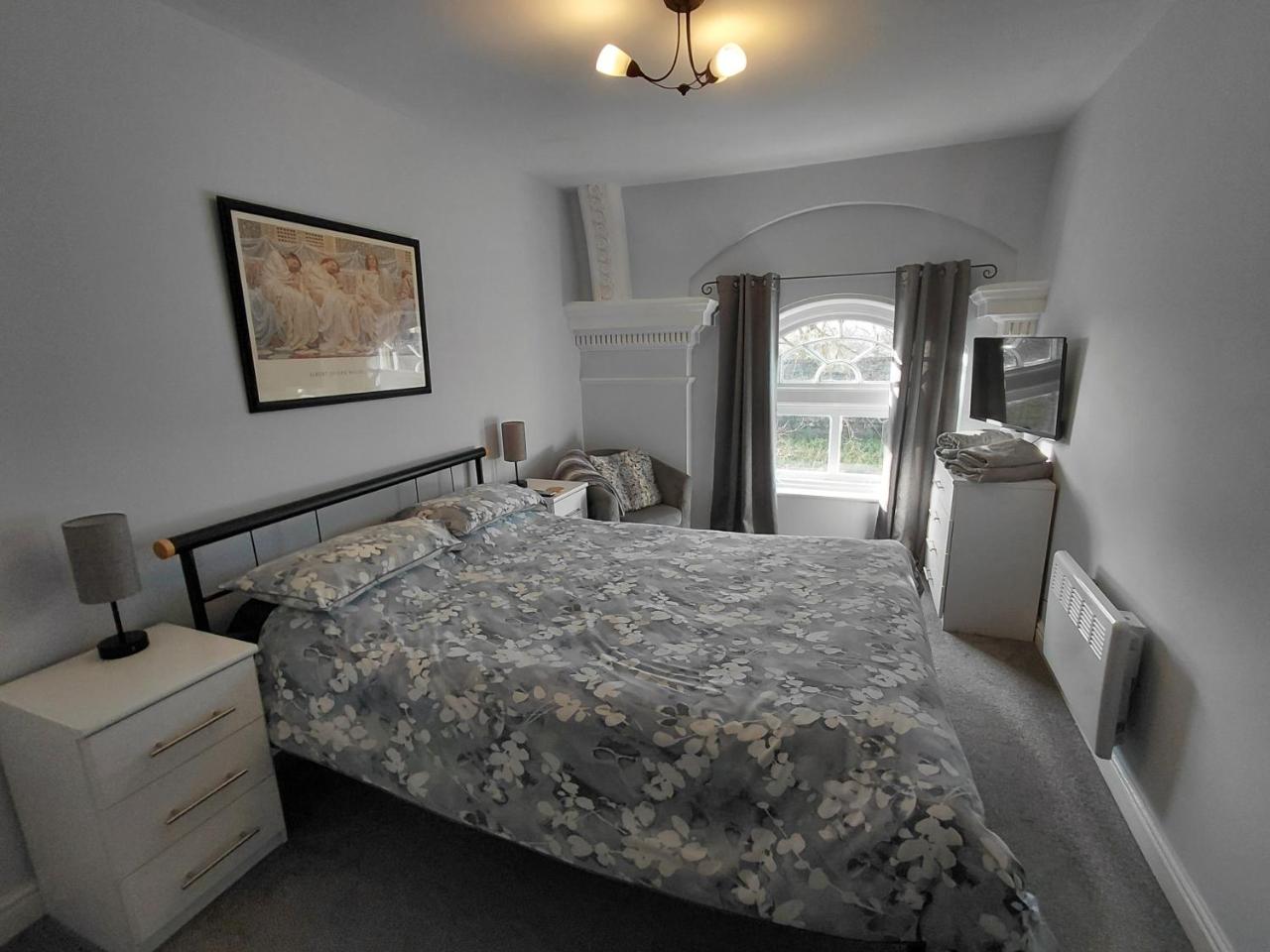 Victoria Bar Apartments Within the City Walls Free Parking, York, Yorkshire