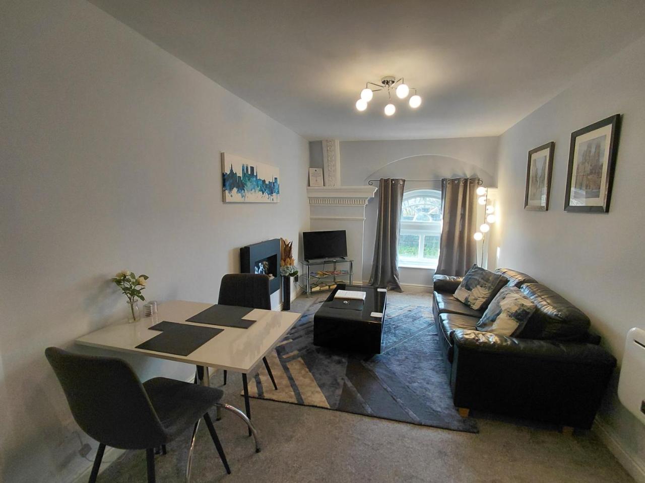 Victoria Bar Apartments Within the City Walls Free Parking — photo 3