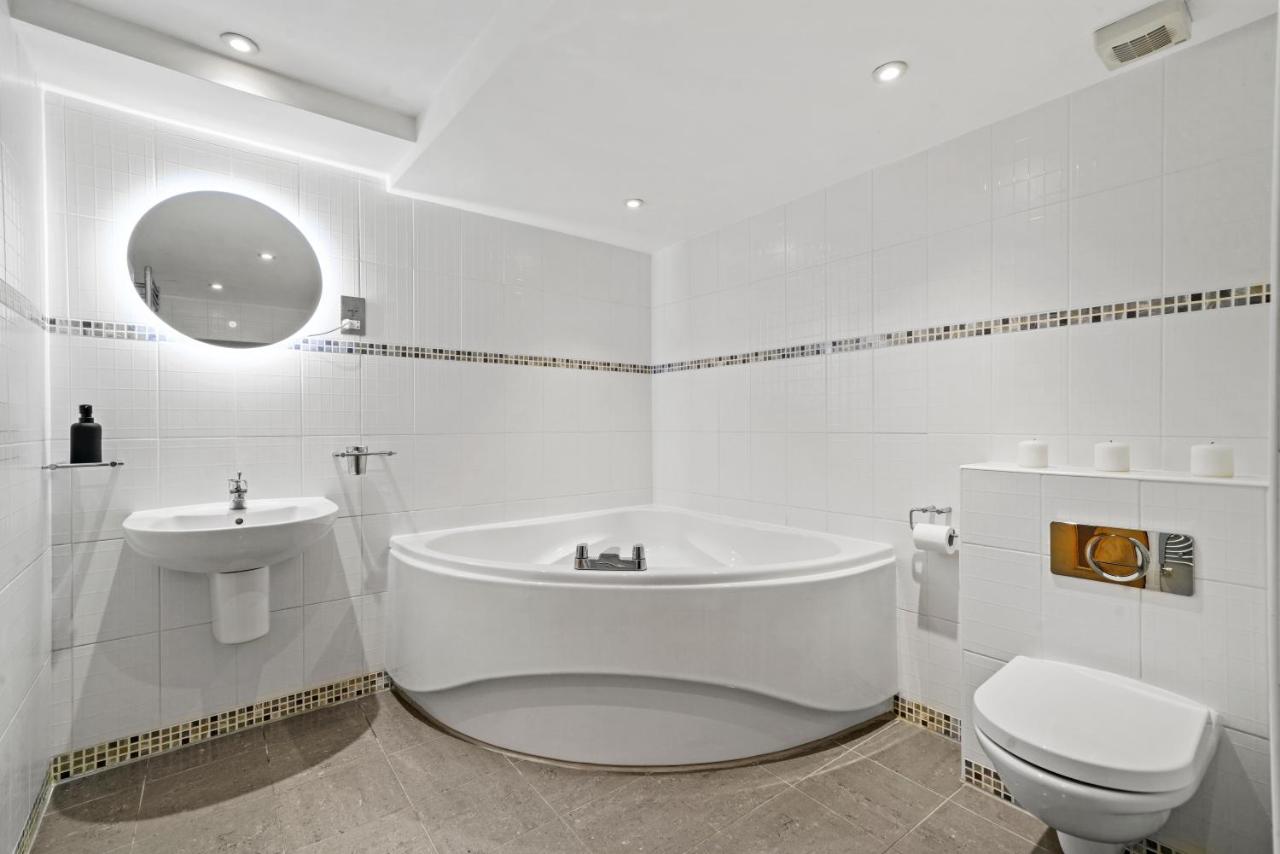 Vikings Duplex Apartment Next To York Minster With Parking — photo 7
