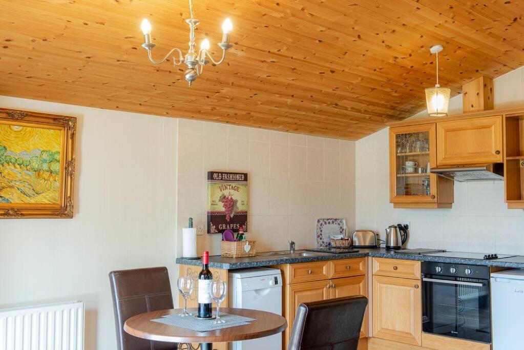 Wild Oats Lodge 17, Yellowtop Country Park — photo 4