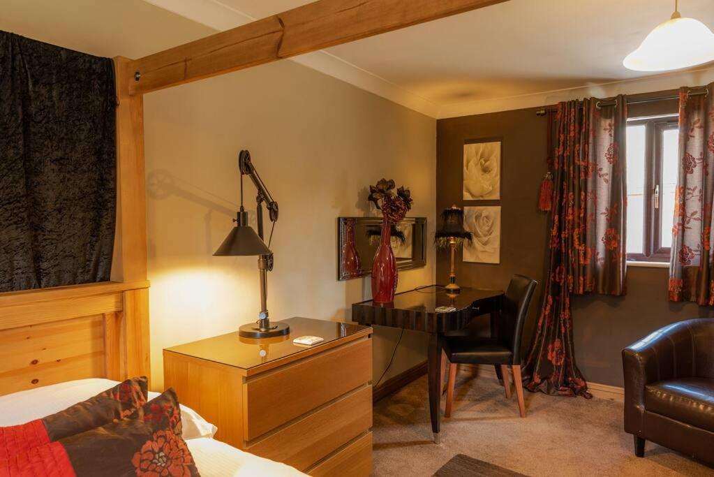 Wild Oats Lodge 9, Yellowtop Country Park — photo 2