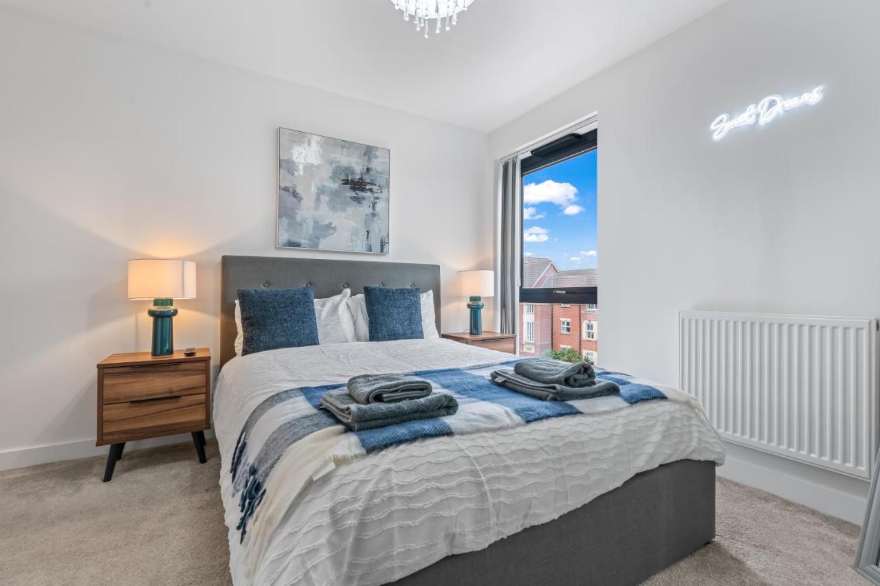 York - Central - Balcony - Sleeps 6 — photo 6