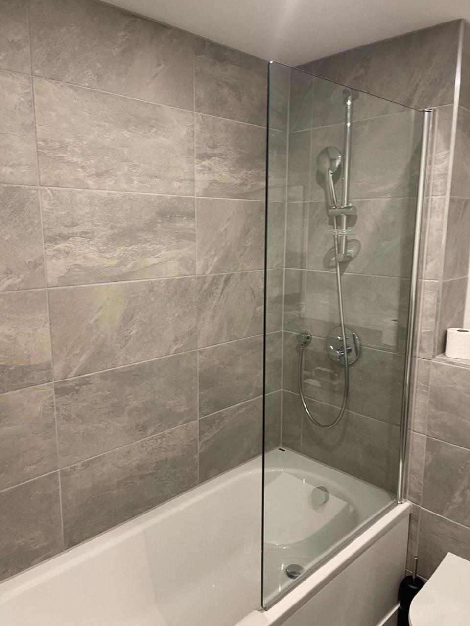 York Central Stylish Flat - Sleeps 8 - Parking - Gym — photo 3