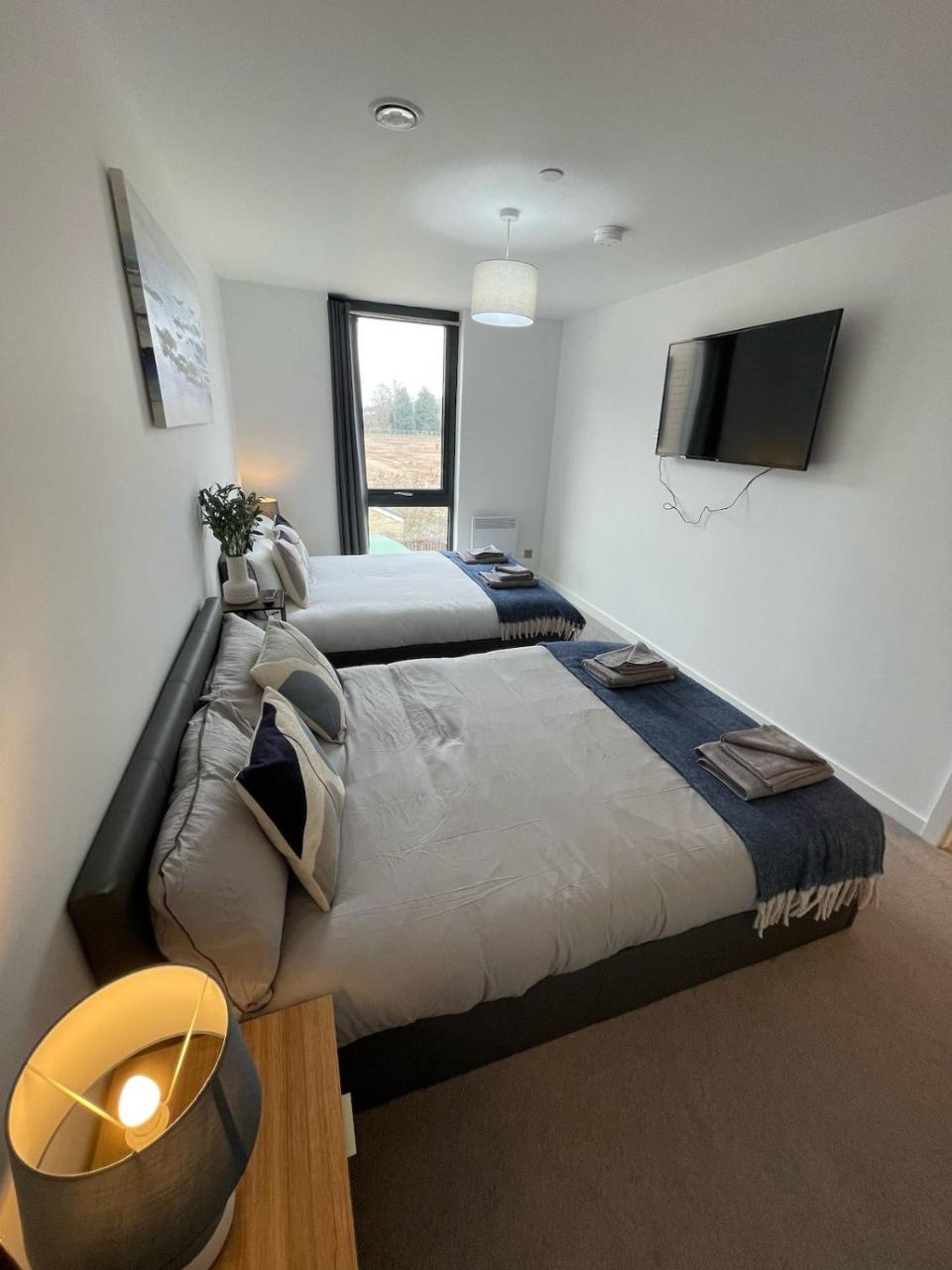York Central Stylish Flat - Sleeps 8 - Parking - Gym — photo 7