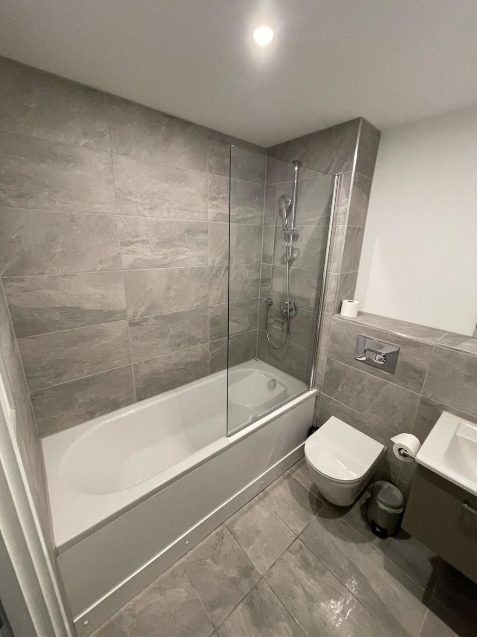 York Central Stylish Flat - Sleeps 8 - Parking - Gym — photo 8