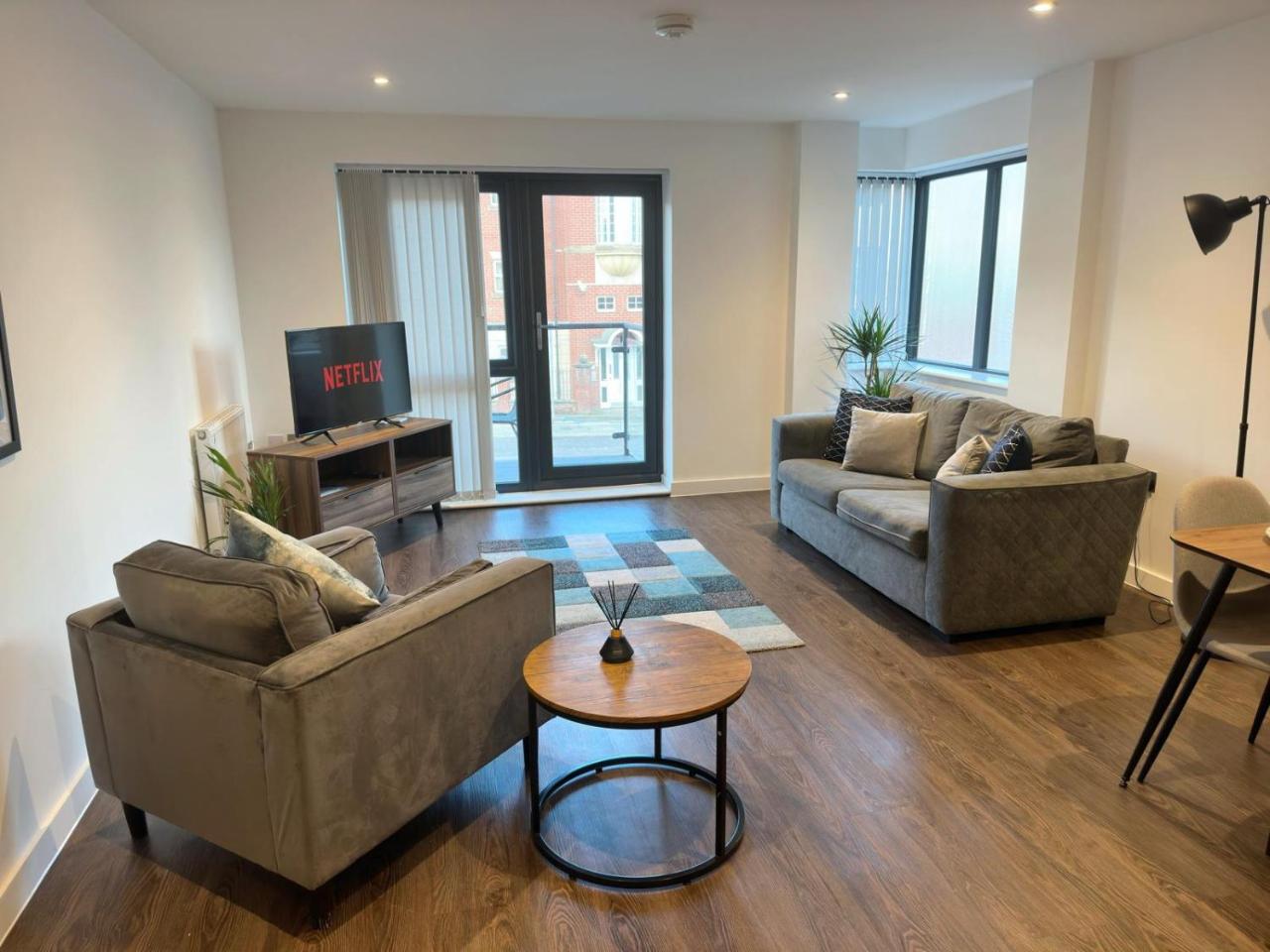 York centre pad - free parking and private gym! — photo 5